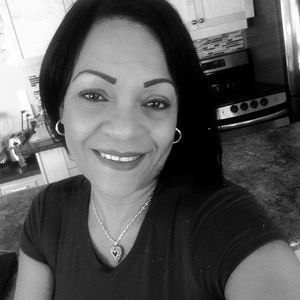 Meet your Posher, Adelaida